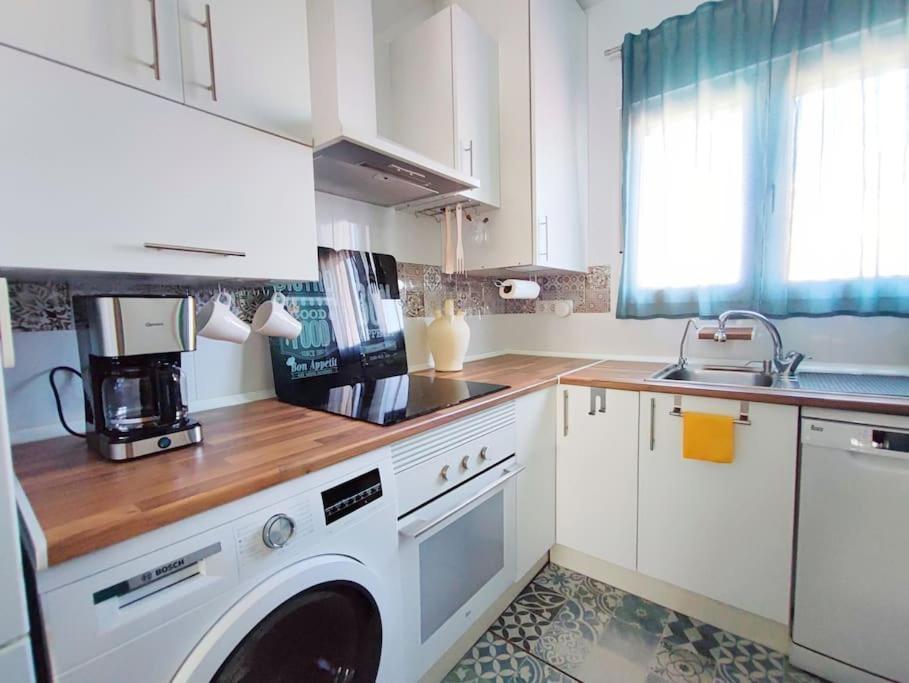 Bright And Quiet Studio In Малага Экстерьер фото