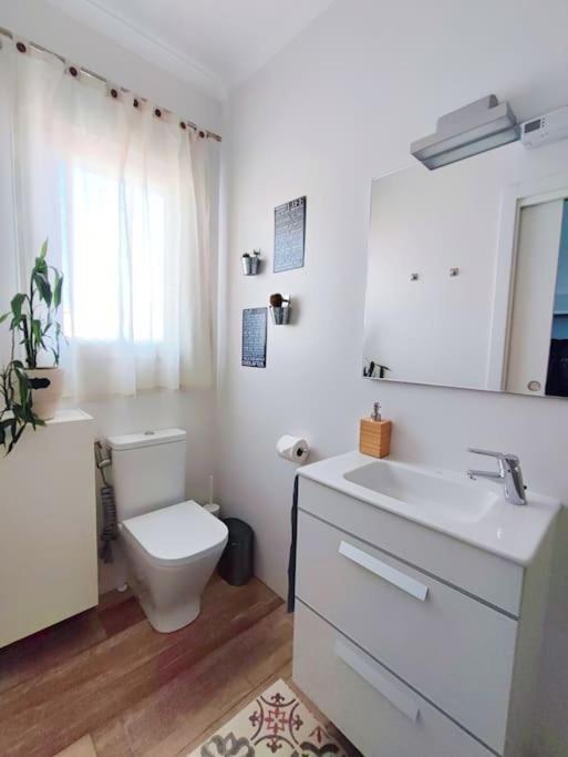 Bright And Quiet Studio In Малага Экстерьер фото